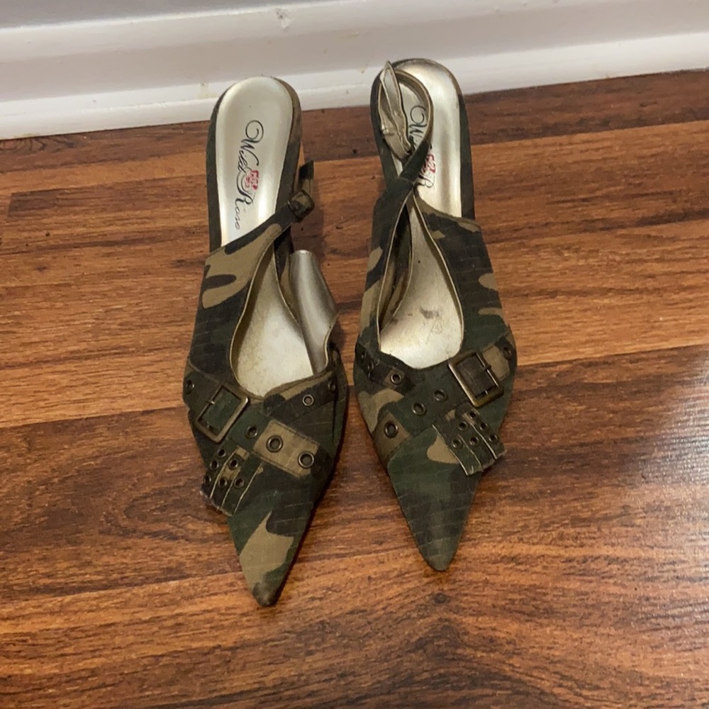Camp heels